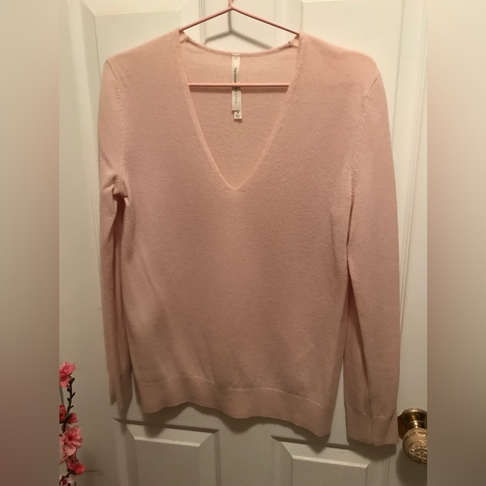 Babaton Soft Pink V-Neck Sweater